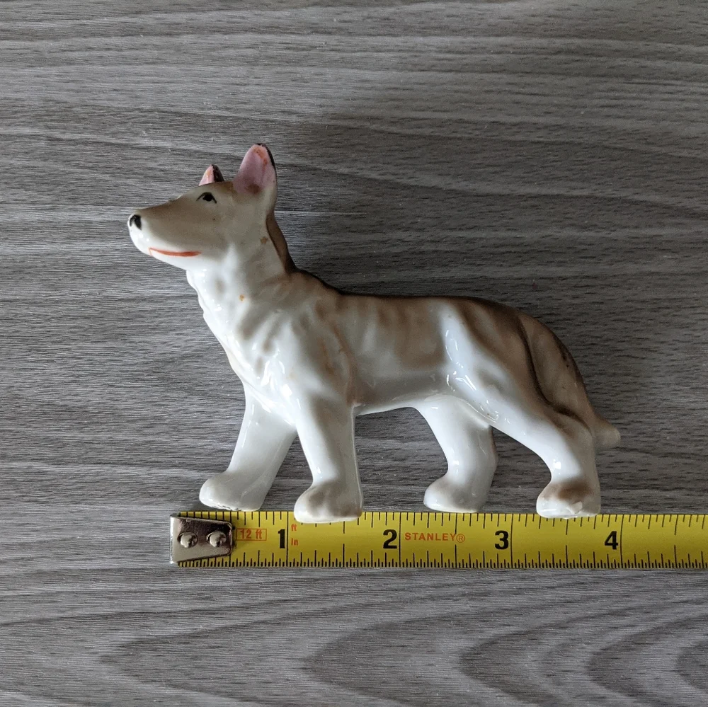 Vintage German Shepherd or Corgi Figurine